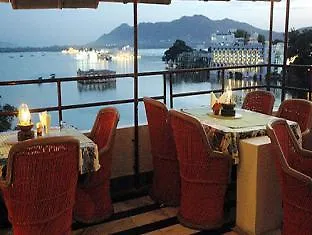 Jheel Hotel & Restaurant Udaipur